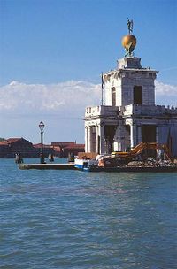 Venise_porte-de-la-douane