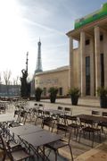 L'extérieur du Palais de Tokyo